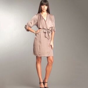 BCBGMaxazria Alex trench dress women's Size XXS Beige City Casual Office EUC